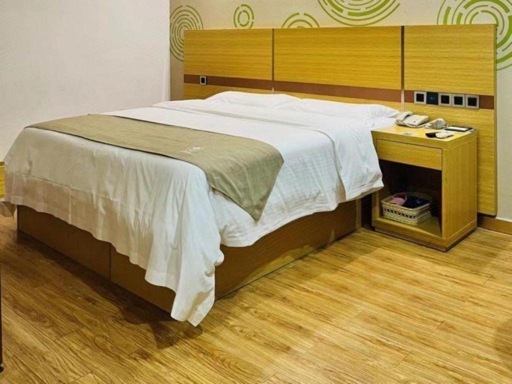 Greentree Inn Qingyuan Qinghe Avenue Branch Exterior foto